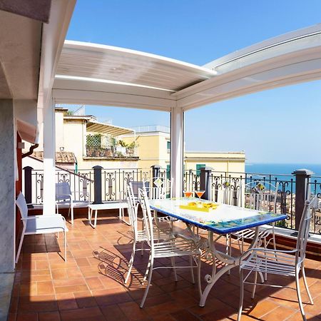 Suite Aphrodite - Exclusive Flat Salerno Exterior photo