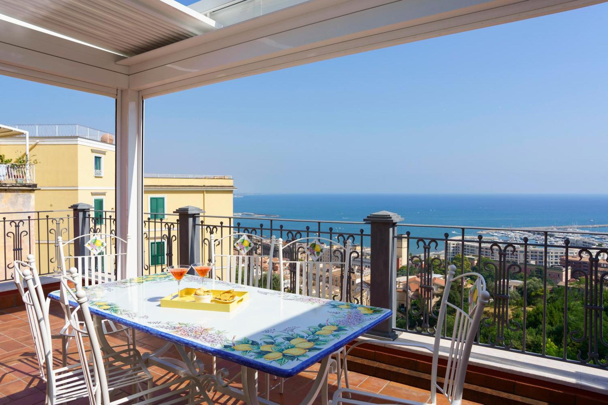 Suite Aphrodite - Exclusive Flat Salerno Exterior photo