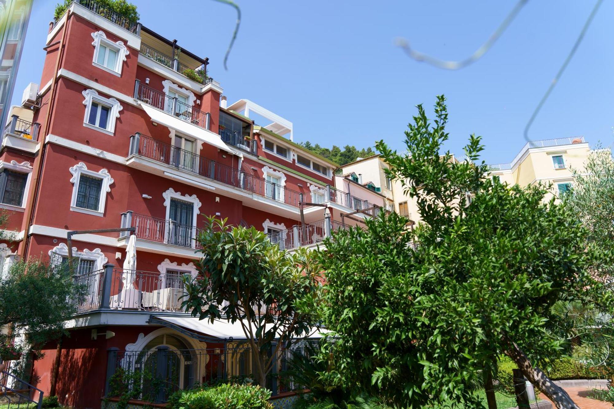 Suite Aphrodite - Exclusive Flat Salerno Exterior photo